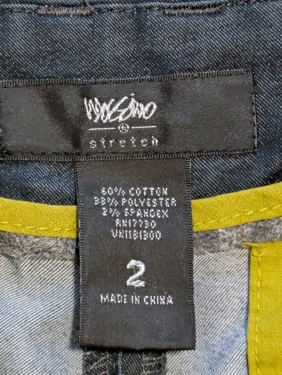 Mossimo Stretch Capris - Picture 2 of 8